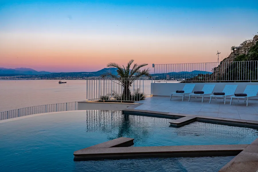 Η infinity pool και ο ορίζοντας